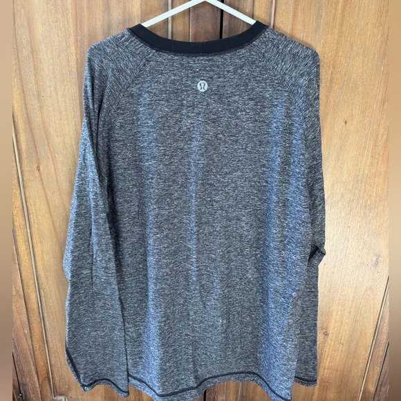 Lululemon men’s long sleeve - Picture 2 of 2